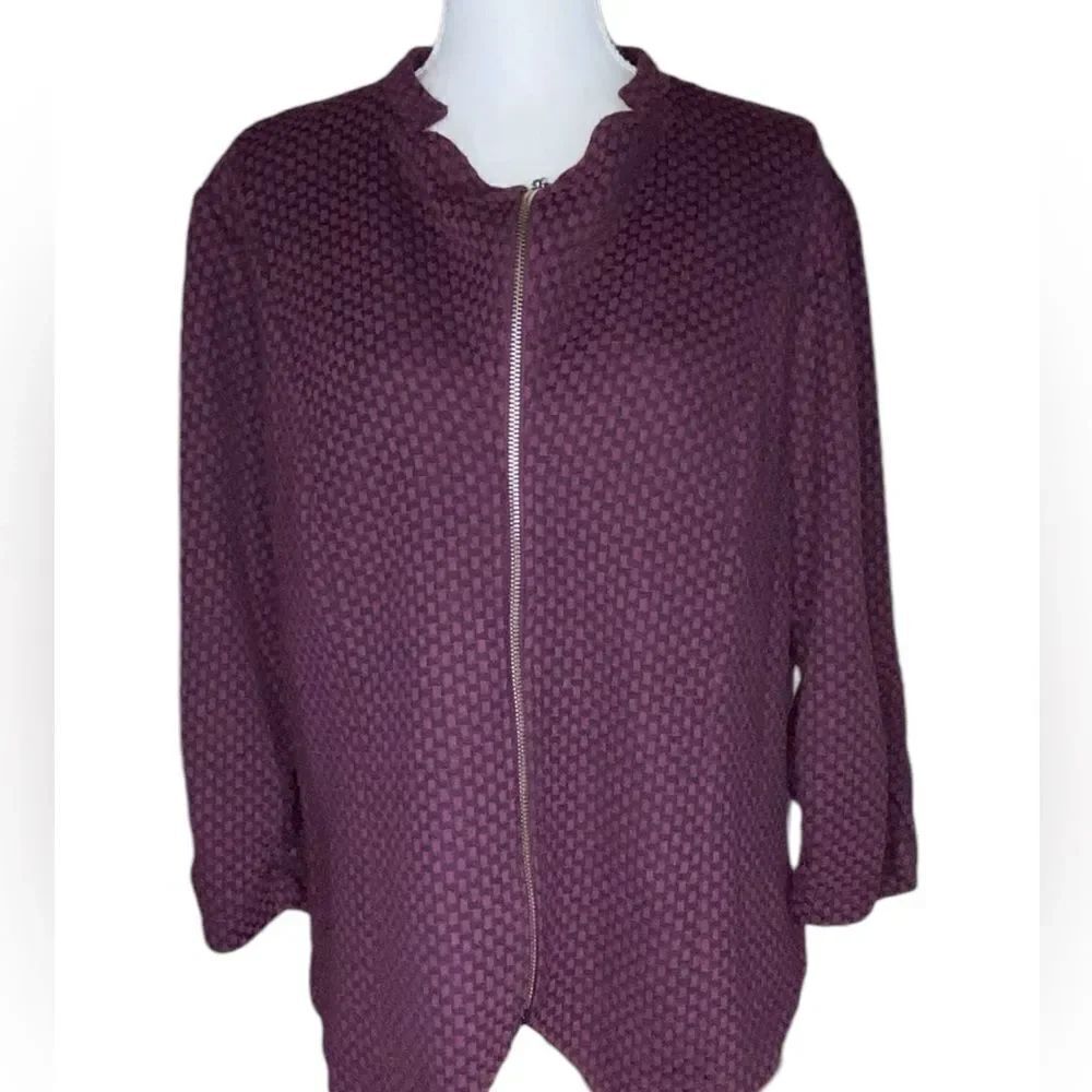 Torrid Wm Sz 3 Burgundy Textured Square Pattern Zip Front Ruched Blazer Jacket